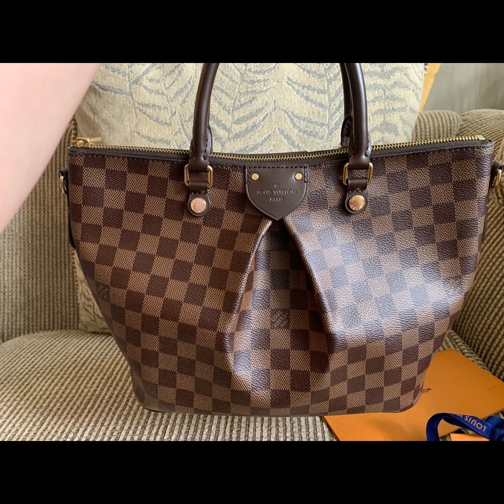 ***SOLD****Authentic Louis Vuitton Sienna MM in damier ebene - Picture 2 of 5
